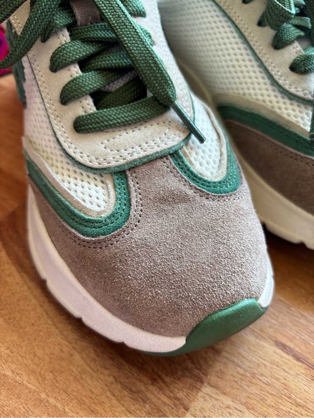Tory Burch Green Good Luck Low-Top Sneakers - Picture 8 of 16
